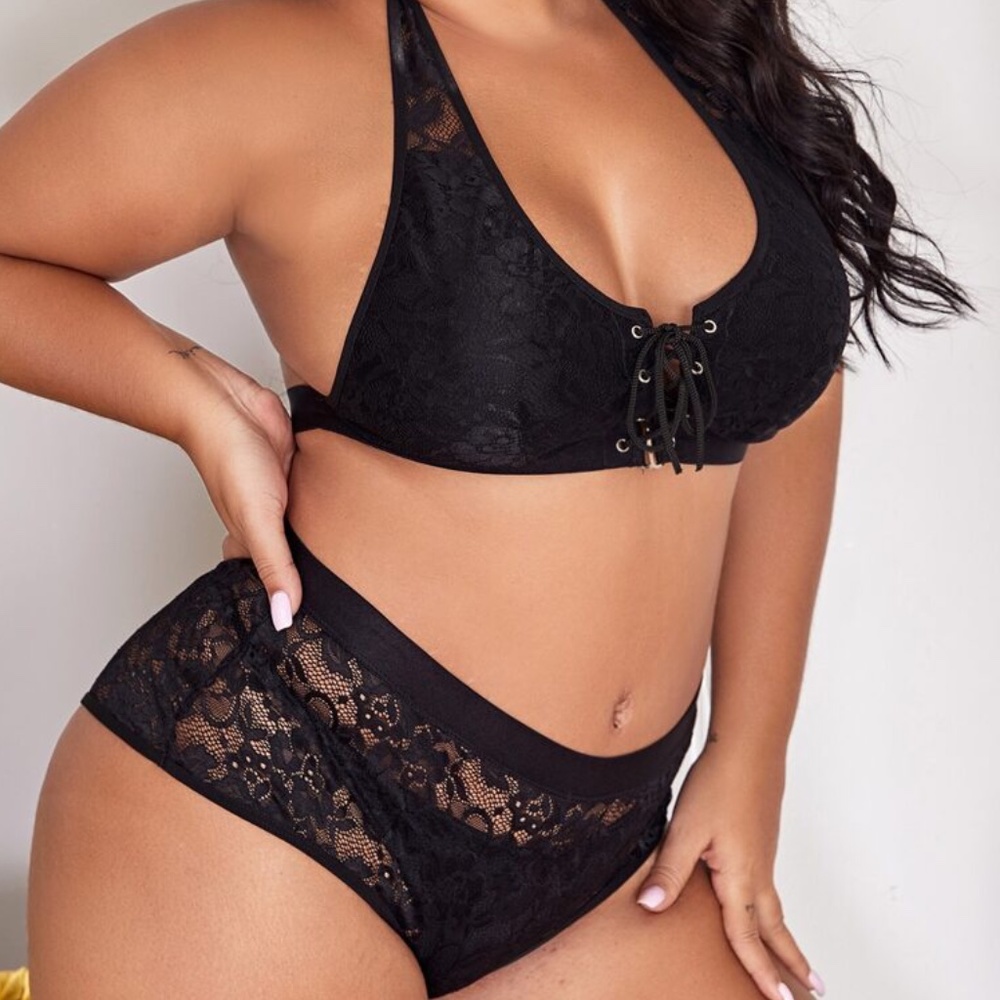 NWOT Lace-up Front Floral Lace Lingerie Set